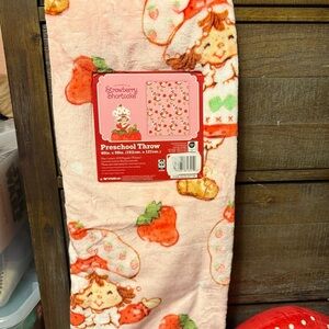 Strawberry Shortcake Pink Throw Blanket